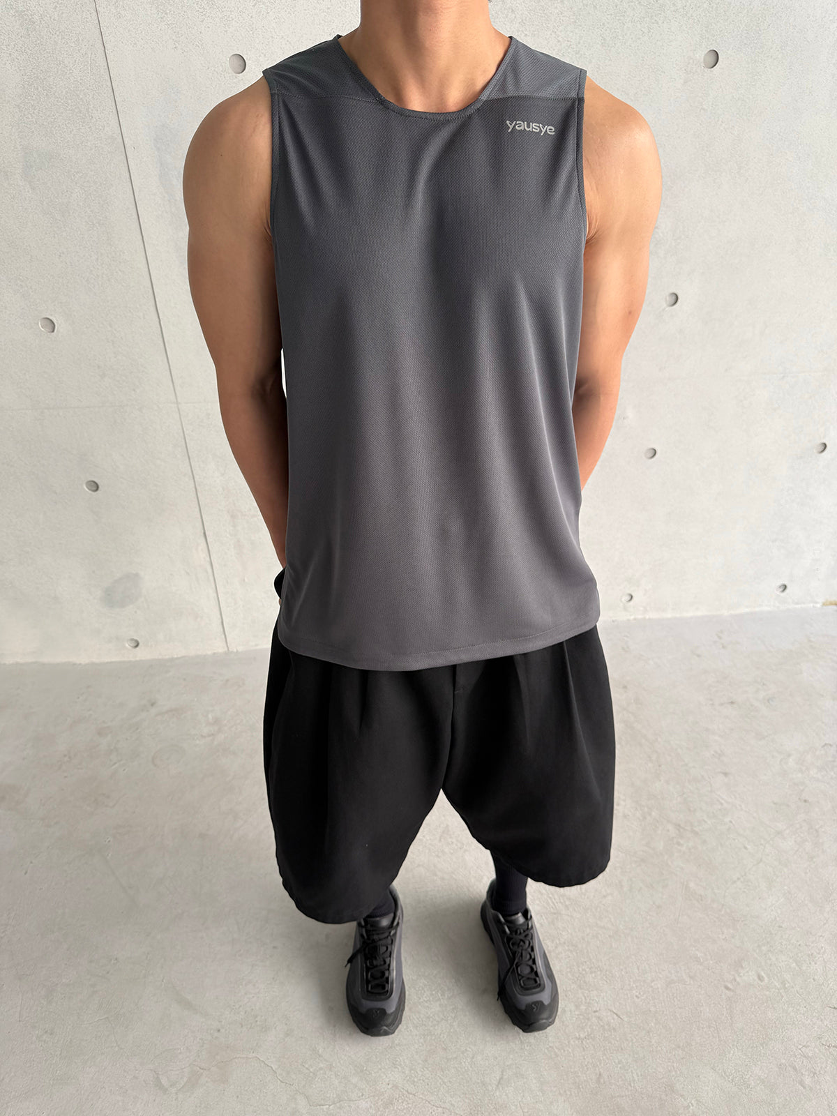 Yausye Tank 20 Grey