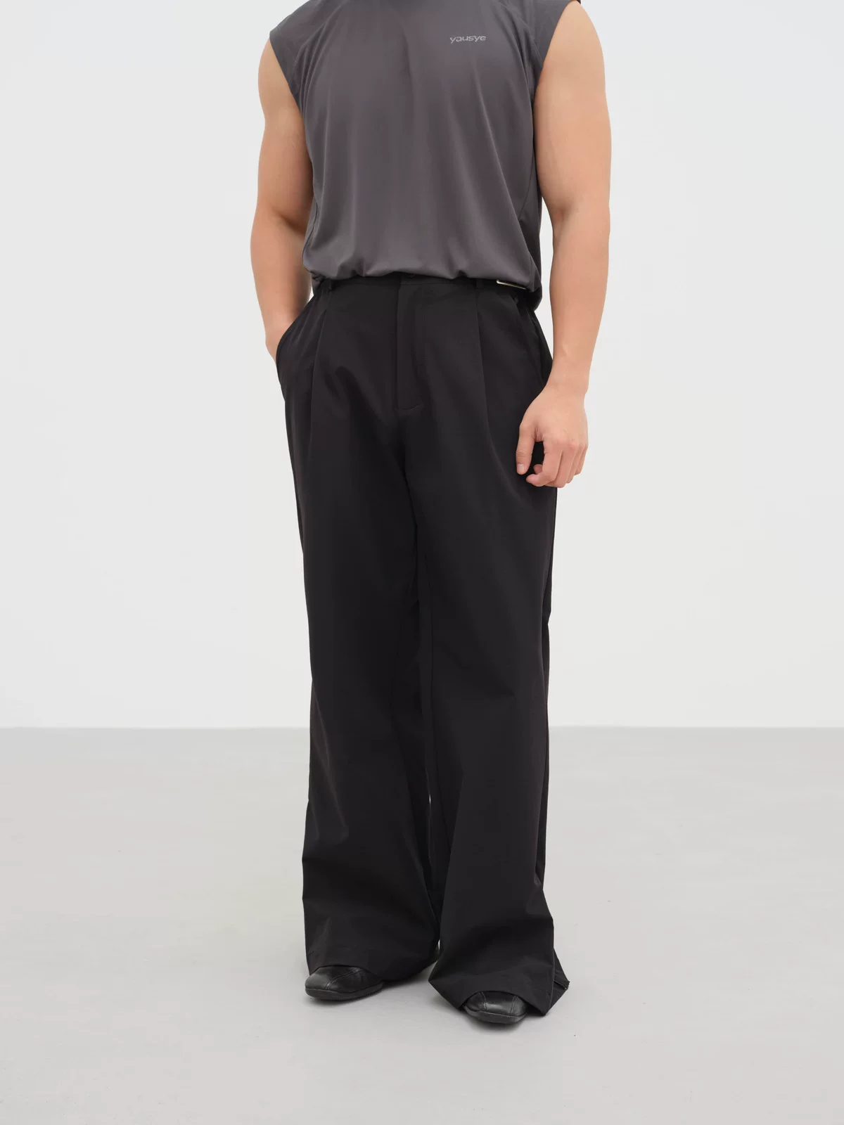 Yausye Zip Trousers Black